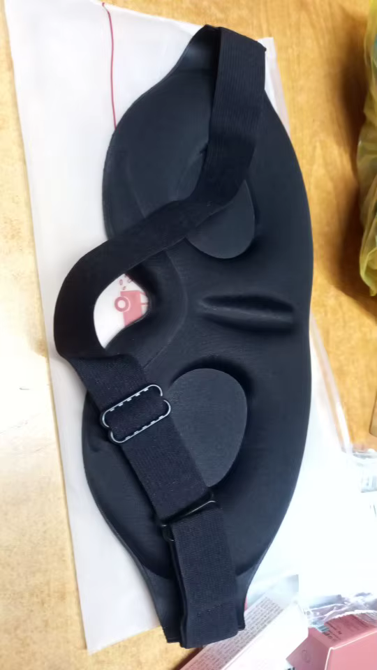 אורי לוי