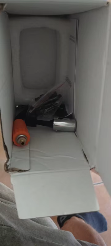 אורי לוי