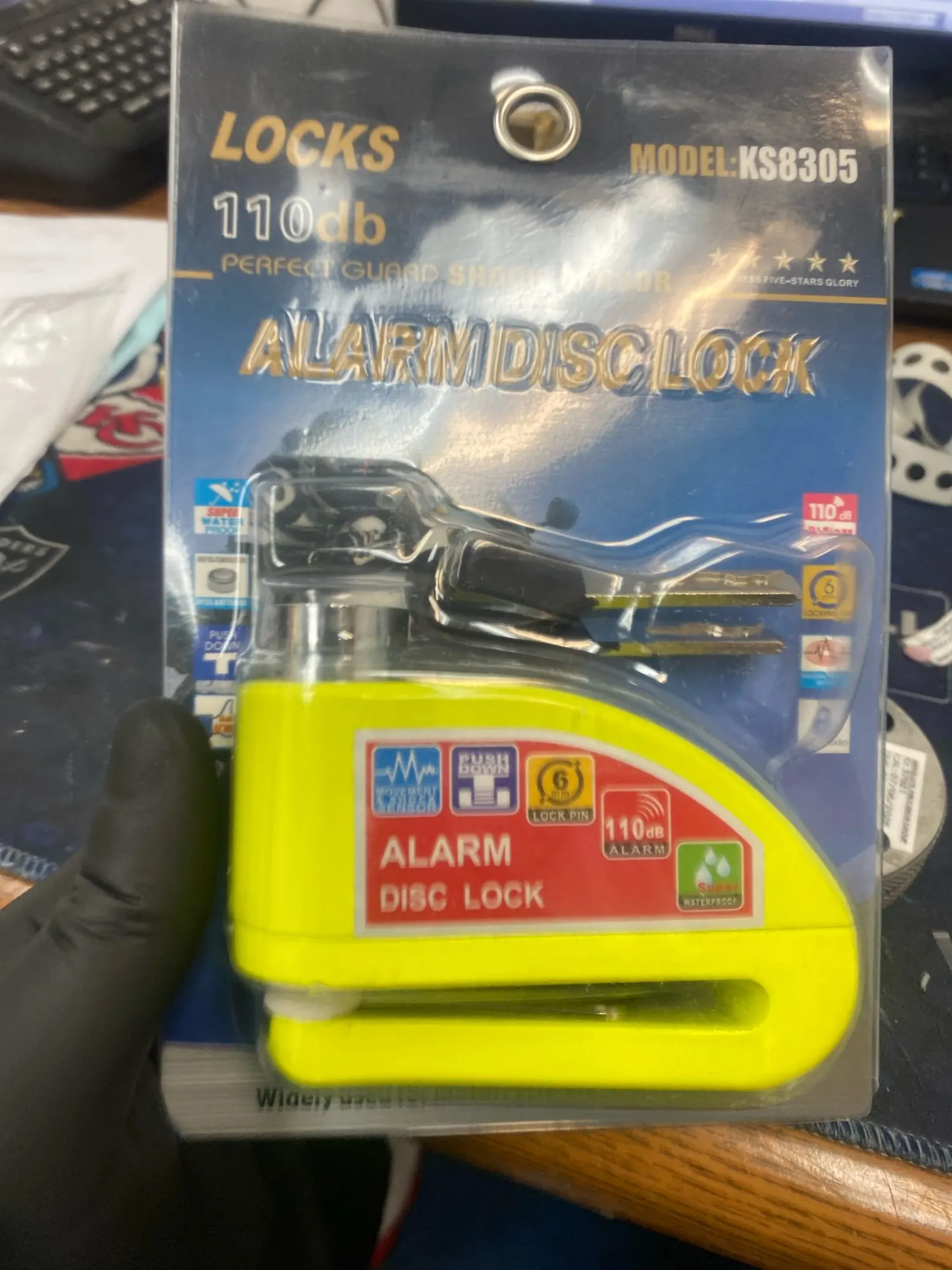 אורי זיו